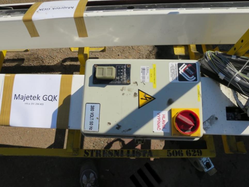 Prumyslových robotu-3